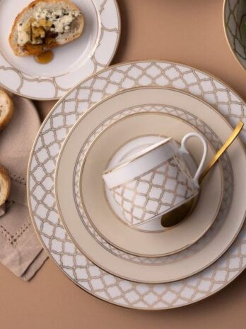 Noritake eternal palace ” Gold “